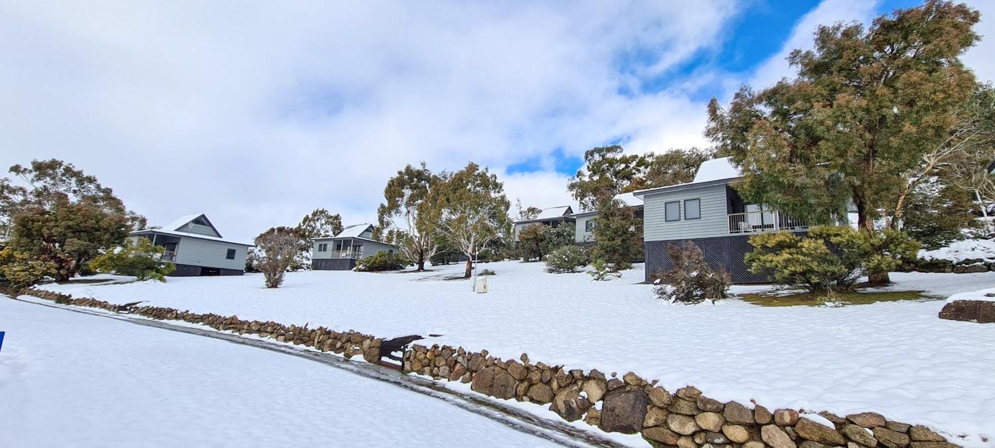 Adventist Alpine Village จินดาไบน์ ภายนอก รูปภาพ